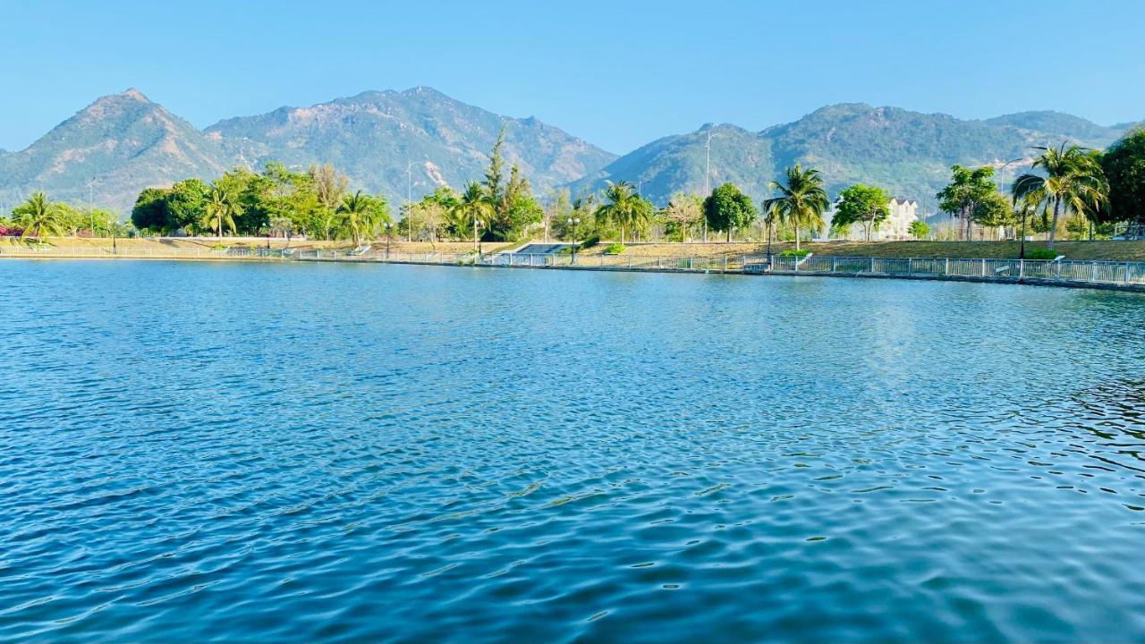 The Track Homestay - Near Bai Dai Beach Cam Lam エクステリア 写真