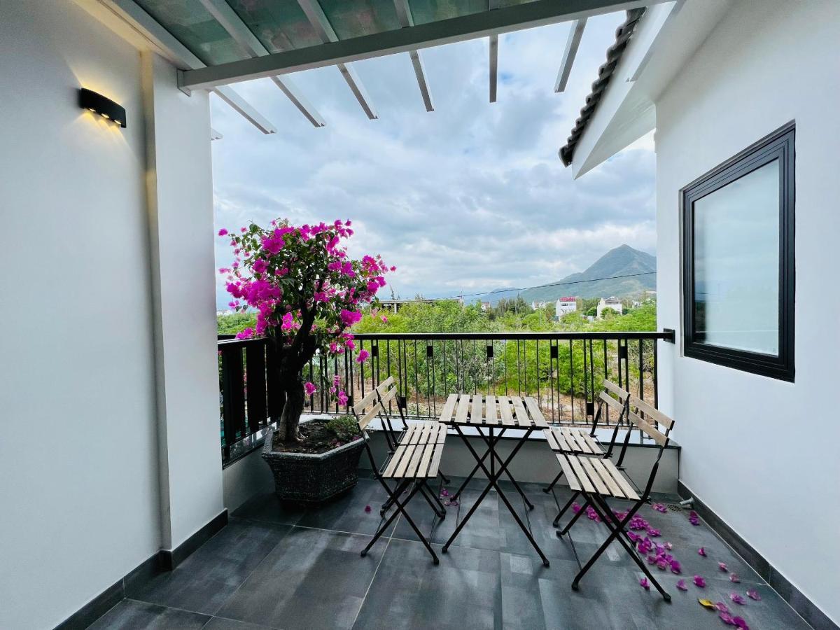 The Track Homestay - Near Bai Dai Beach Cam Lam エクステリア 写真
