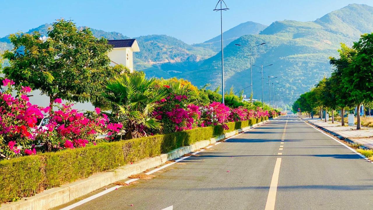The Track Homestay - Near Bai Dai Beach Cam Lam エクステリア 写真