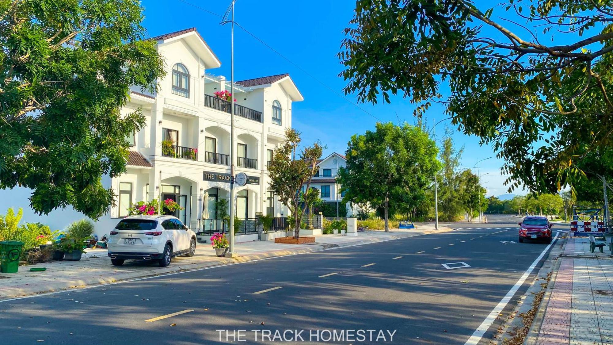 The Track Homestay - Near Bai Dai Beach Cam Lam エクステリア 写真