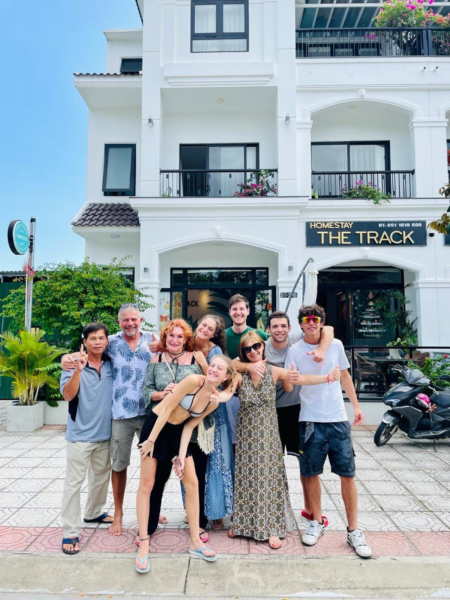 The Track Homestay - Near Bai Dai Beach Cam Lam エクステリア 写真